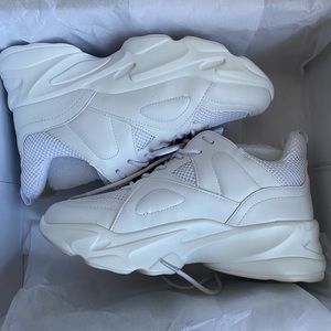 Steven Madden Movement sneakers